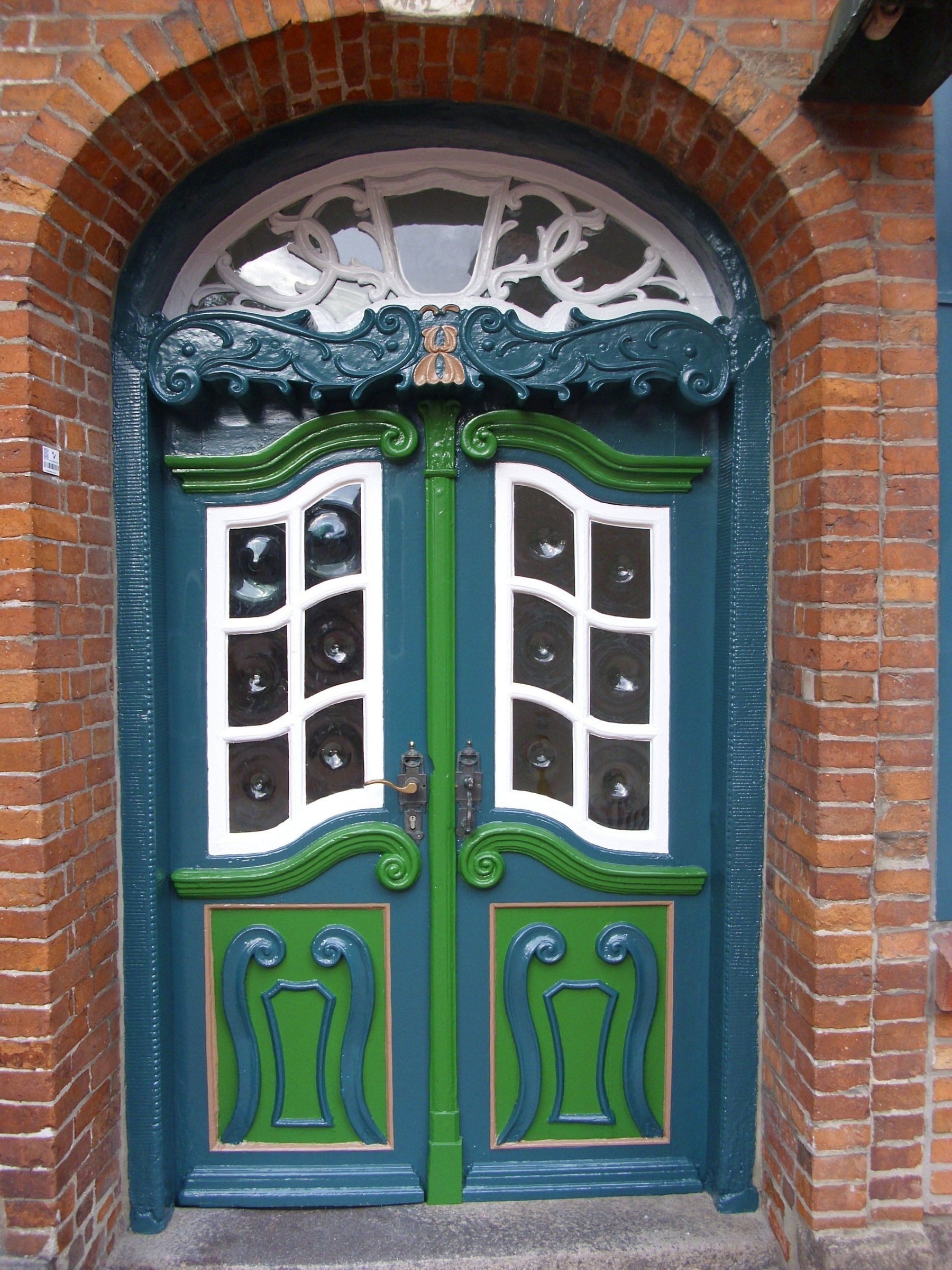 Historische verzierte Fassade – Fassadenbeschichtung Malermeister Freitag