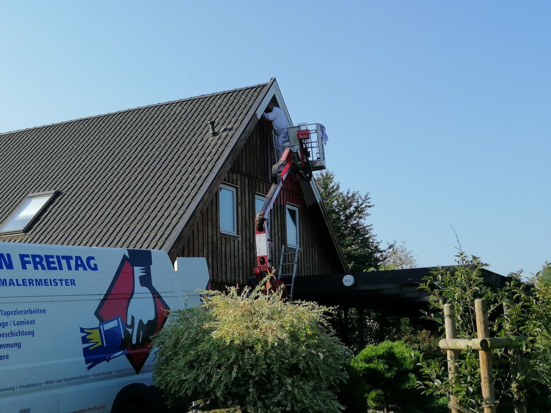 Frisch getapezierter Raum